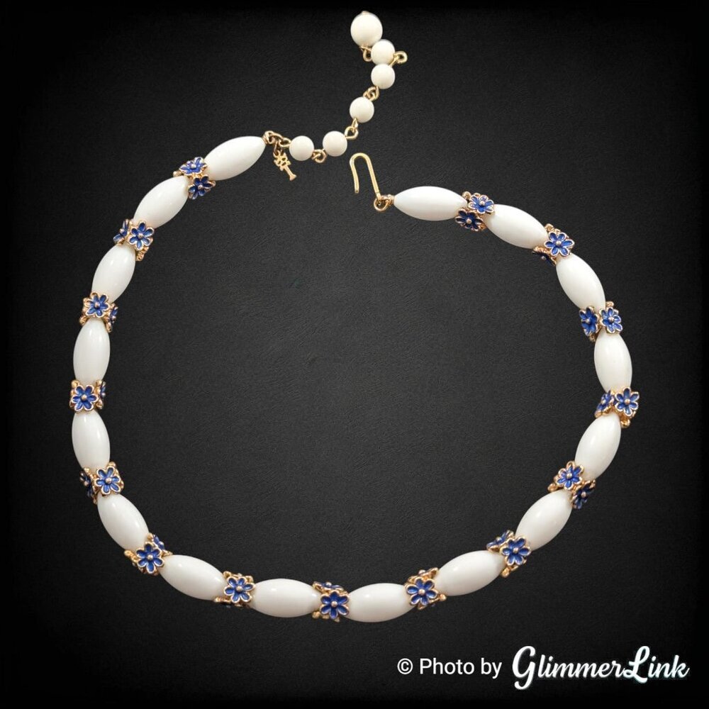 Vintage Crown Trifari Blue Enamel Floral Lucite Choker Necklace - Picture 4 of 9